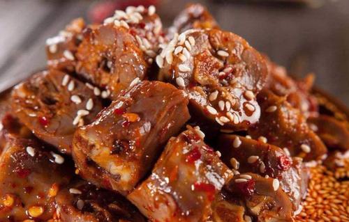 加盟周黑鴨連鎖店需要多少錢，周黑鴨加盟費多少錢