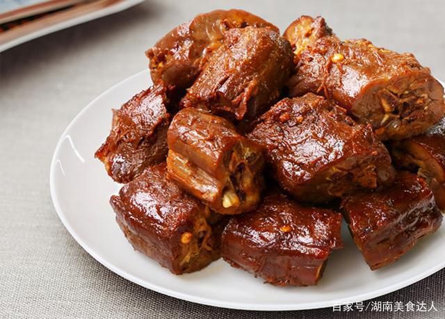 周黑鴨加盟費多少錢，加盟周黑鴨費用多少