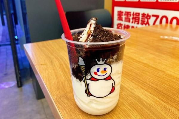 蜜雪冰城加盟費(fèi)官網(wǎng)，全國有多少家蜜雪冰城連鎖店