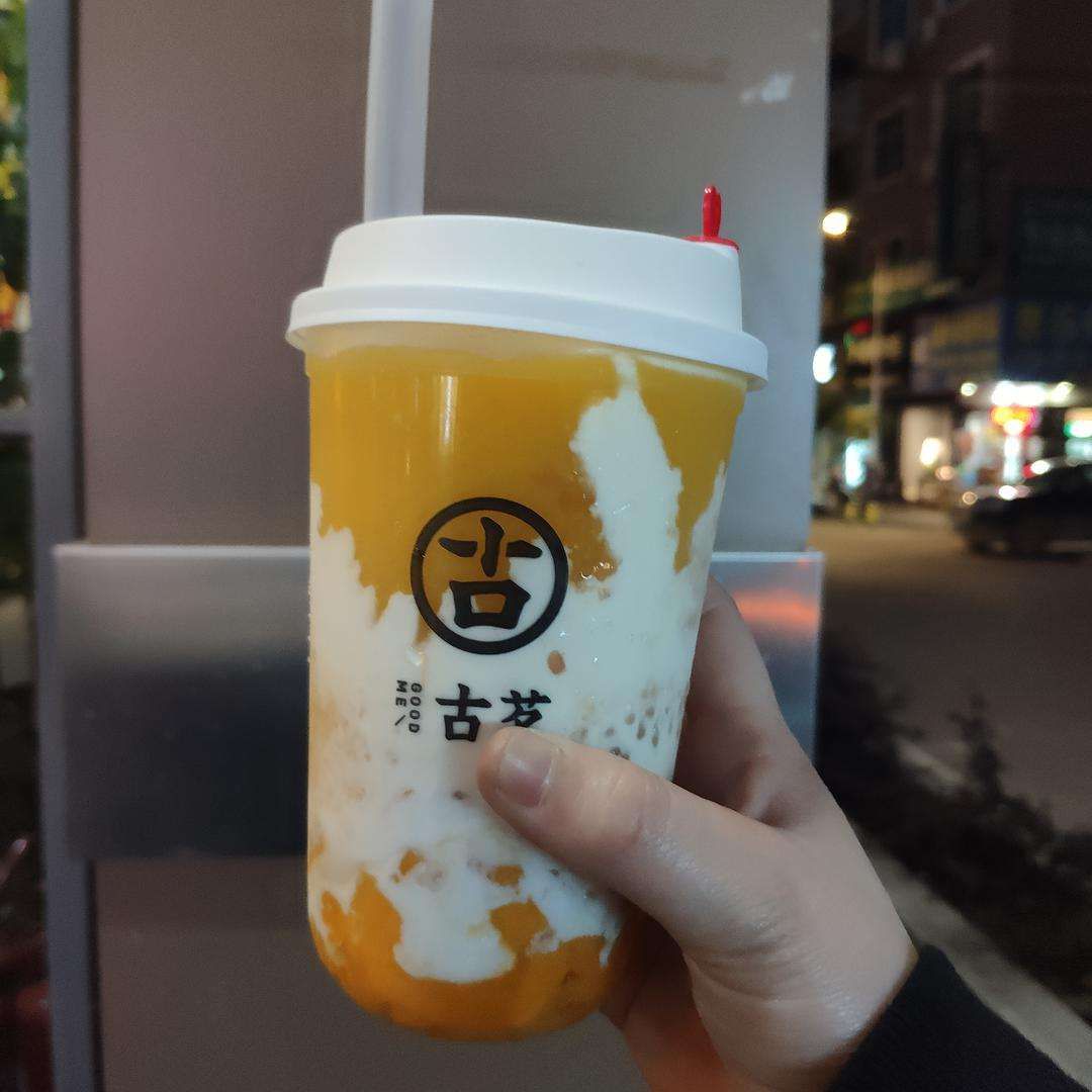 加盟蜜雪冰城便宜還是古茗便宜，蜜雪冰城和阿水大杯茶加盟哪個(gè)好