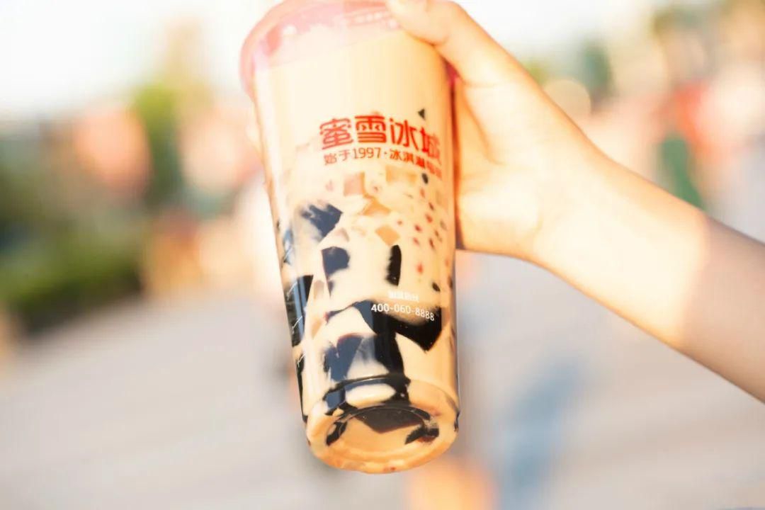 蜜雪冰城加盟新疆有多少家門(mén)店，蜜雪冰城加盟需要多少錢(qián)新疆