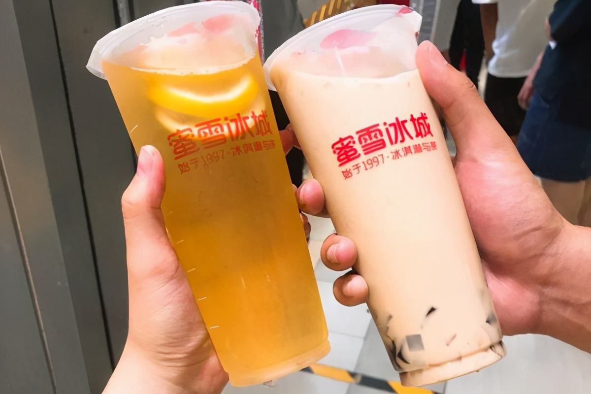 蜜雪冰城加盟店一年利潤是多少，蜜雪冰城加盟費(fèi)