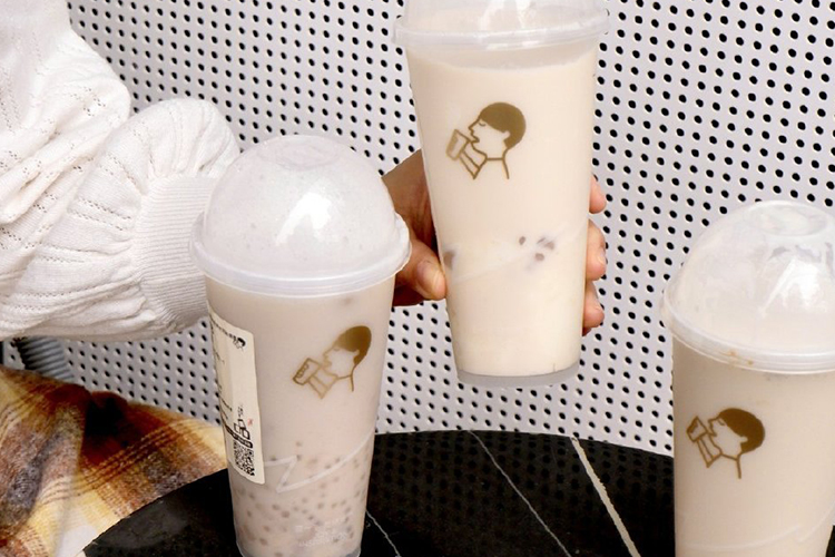 喜茶的加盟費(fèi)是多少錢啊，現(xiàn)在喜茶加盟店能賺錢嗎
