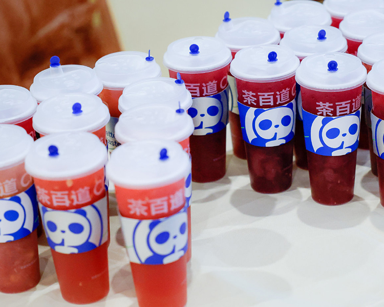 茶百道奶茶店加盟費價格表，開一家茶百道要具備什么條件
