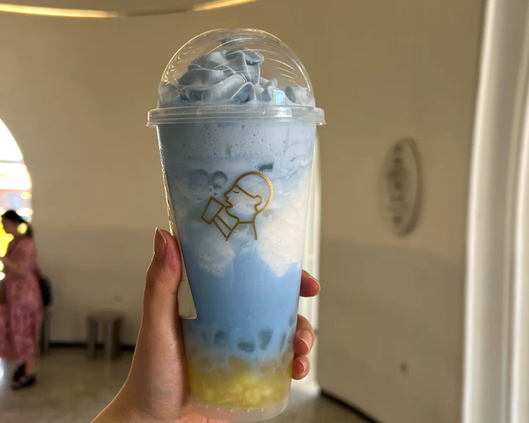開一個喜茶奶茶店要多少錢，小縣城喜茶加盟需要什么條件