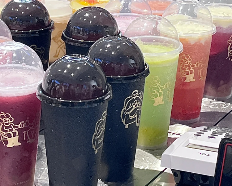 喜茶加盟要多少錢有什么條件，開個(gè)喜茶店需要多少投資費(fèi)用