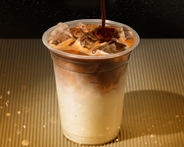 霸王茶姬茶飲加盟大約多少錢，加盟霸王茶姬奶茶店的流程2025
